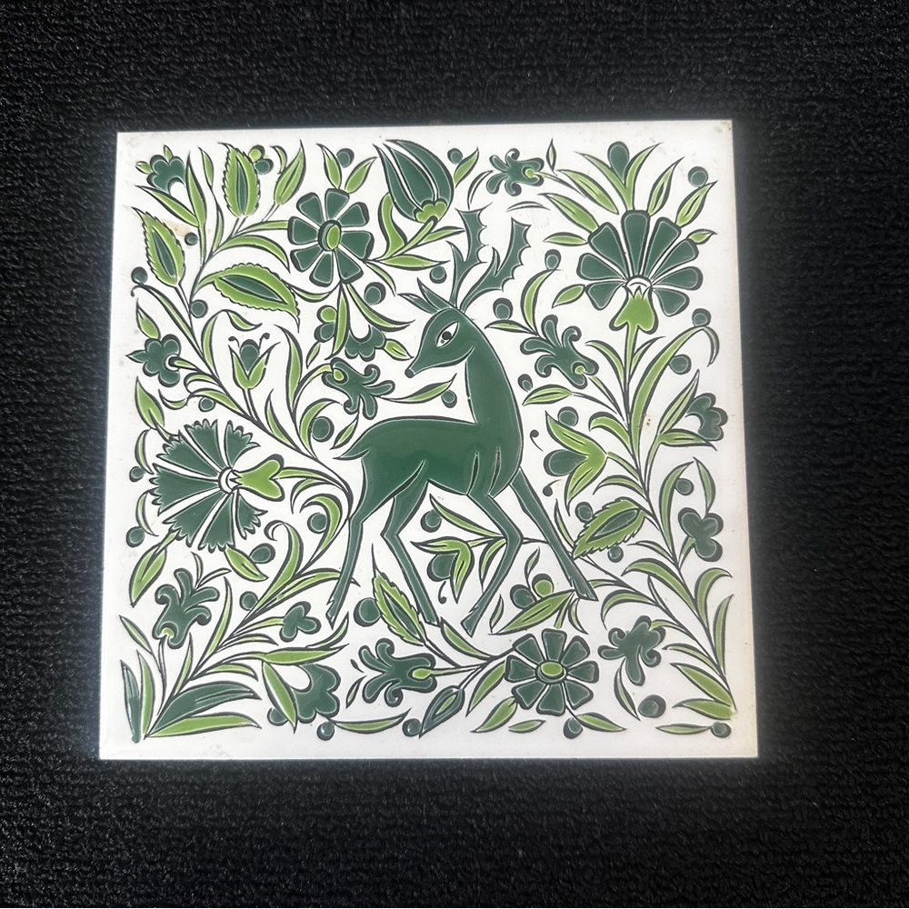 Vintage Nassos Deer Tile